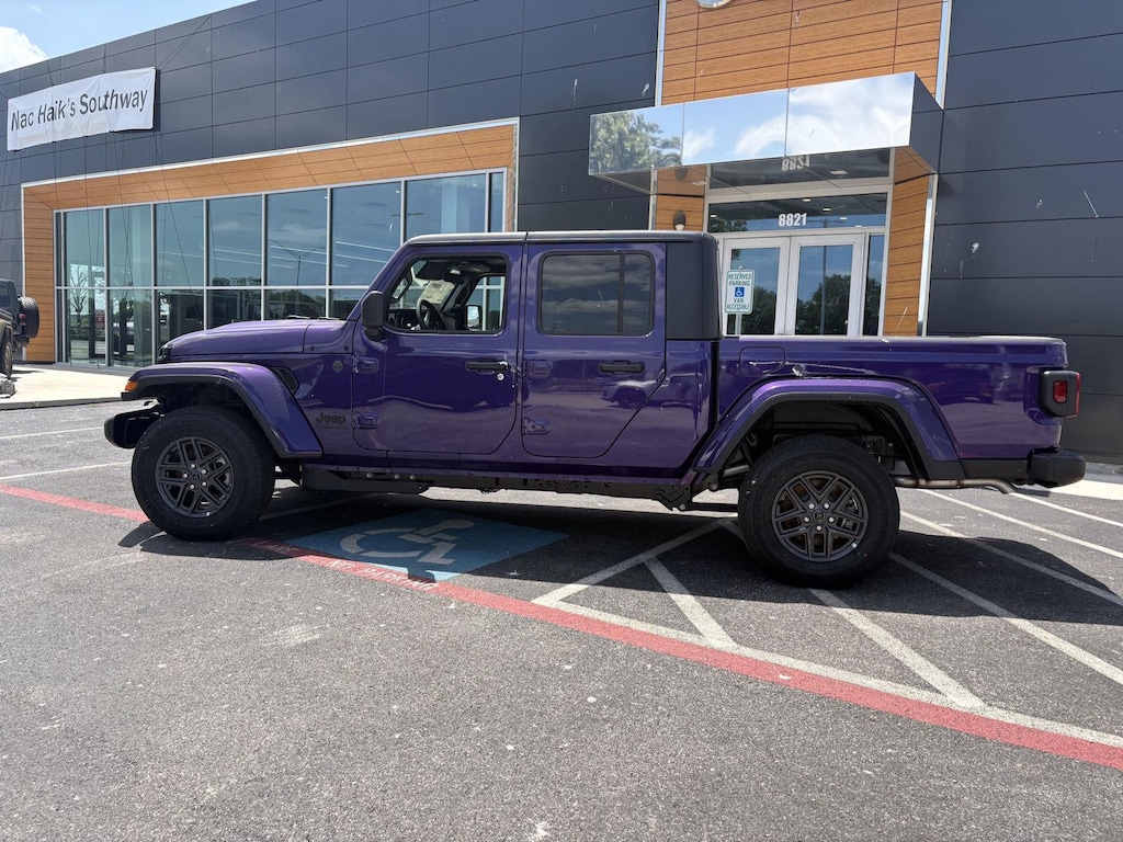 New 2026 Jeep Gladiator SPORT S 4X4 Pickup