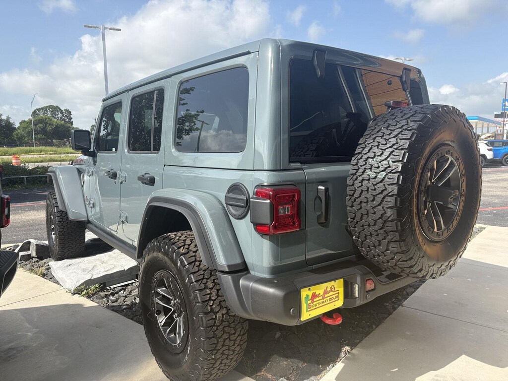 New 2026 Jeep Wrangler 4-DOOR RUBICON X Sport Utility