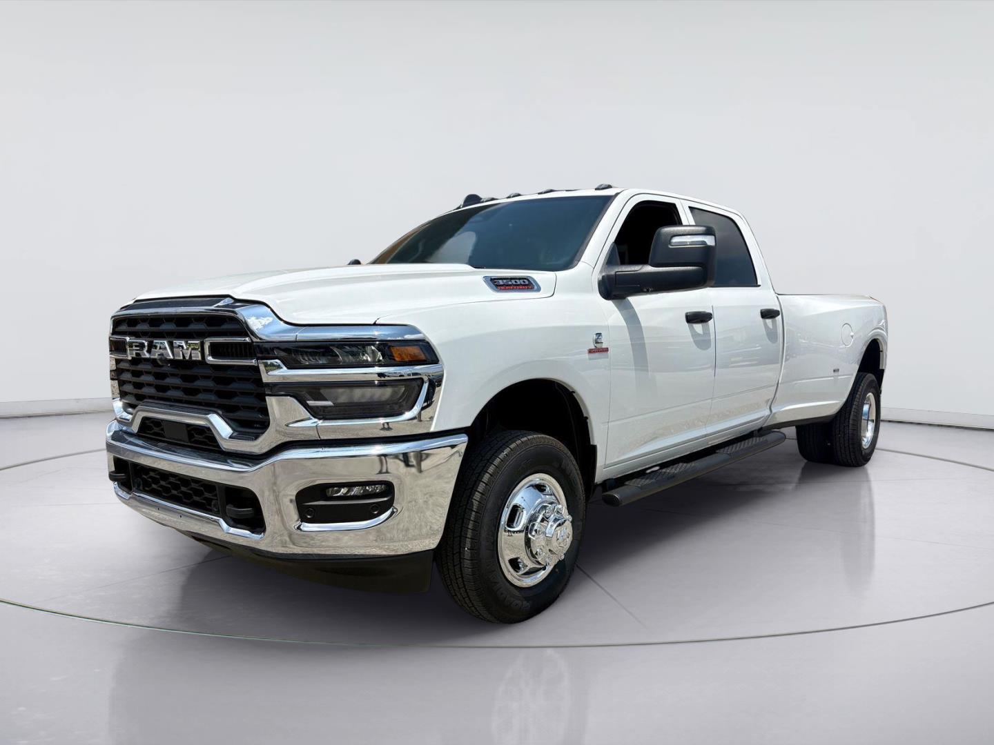 New 2026 Ram 3500 TRADESMAN CREW CAB 4X4 8' BOX