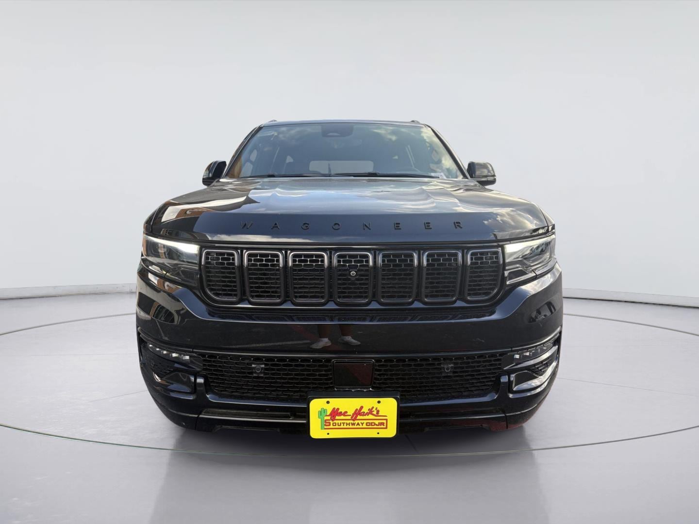 2025 Jeep Wagoneer L Series II - Photo 8