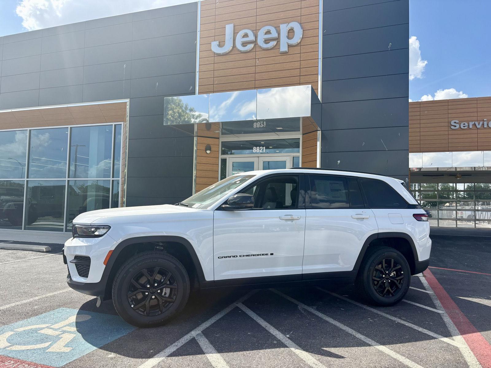 2025 Jeep Grand Cherokee Altitude X's photo