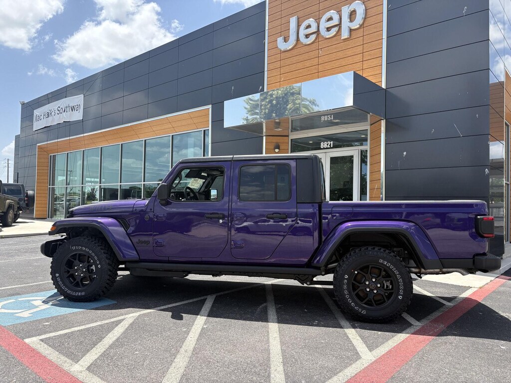 New 2026 Jeep Gladiator WILLYS 4X4 Pickup