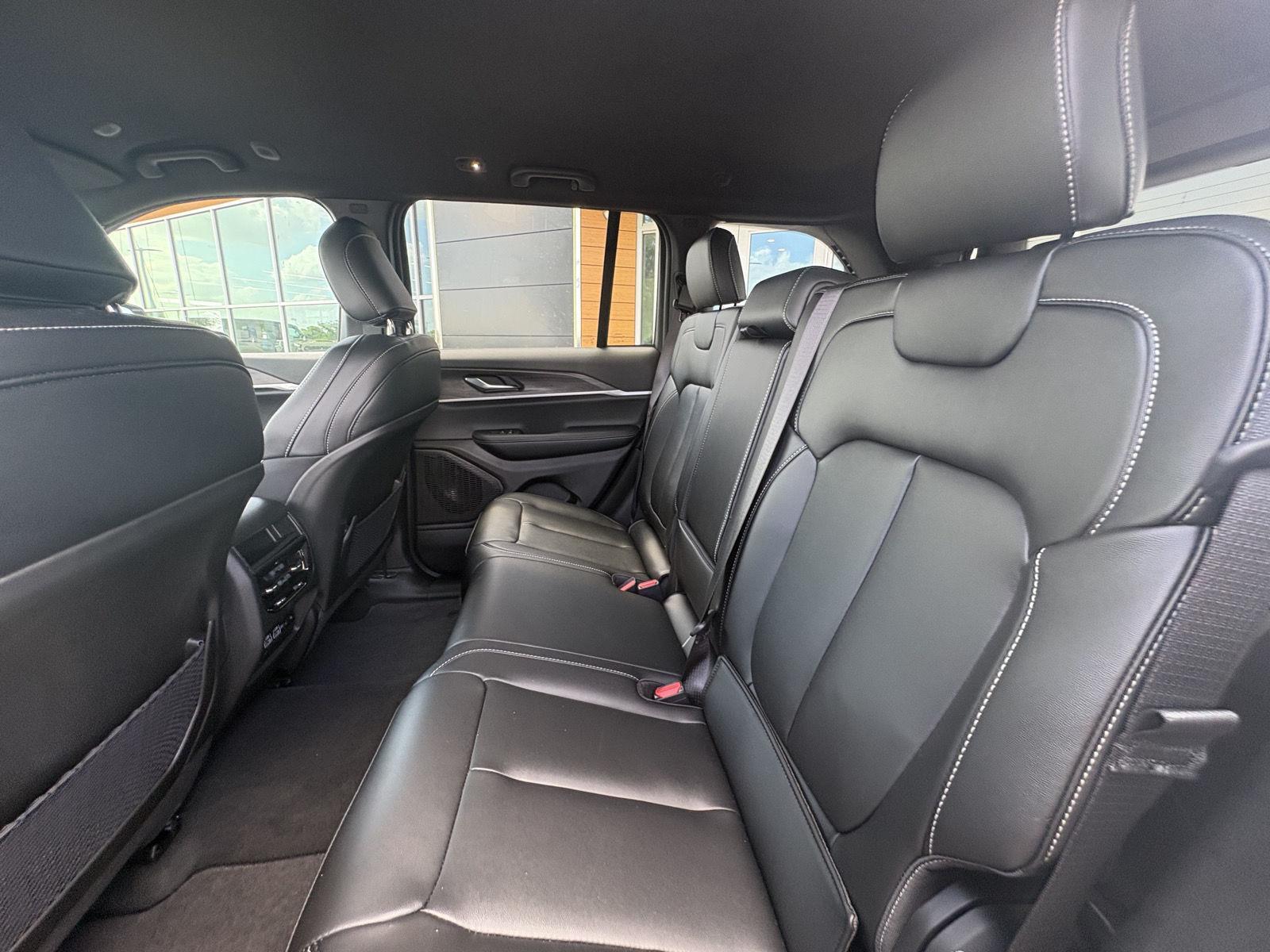 2025 Jeep Grand Cherokee Limited - Photo 9