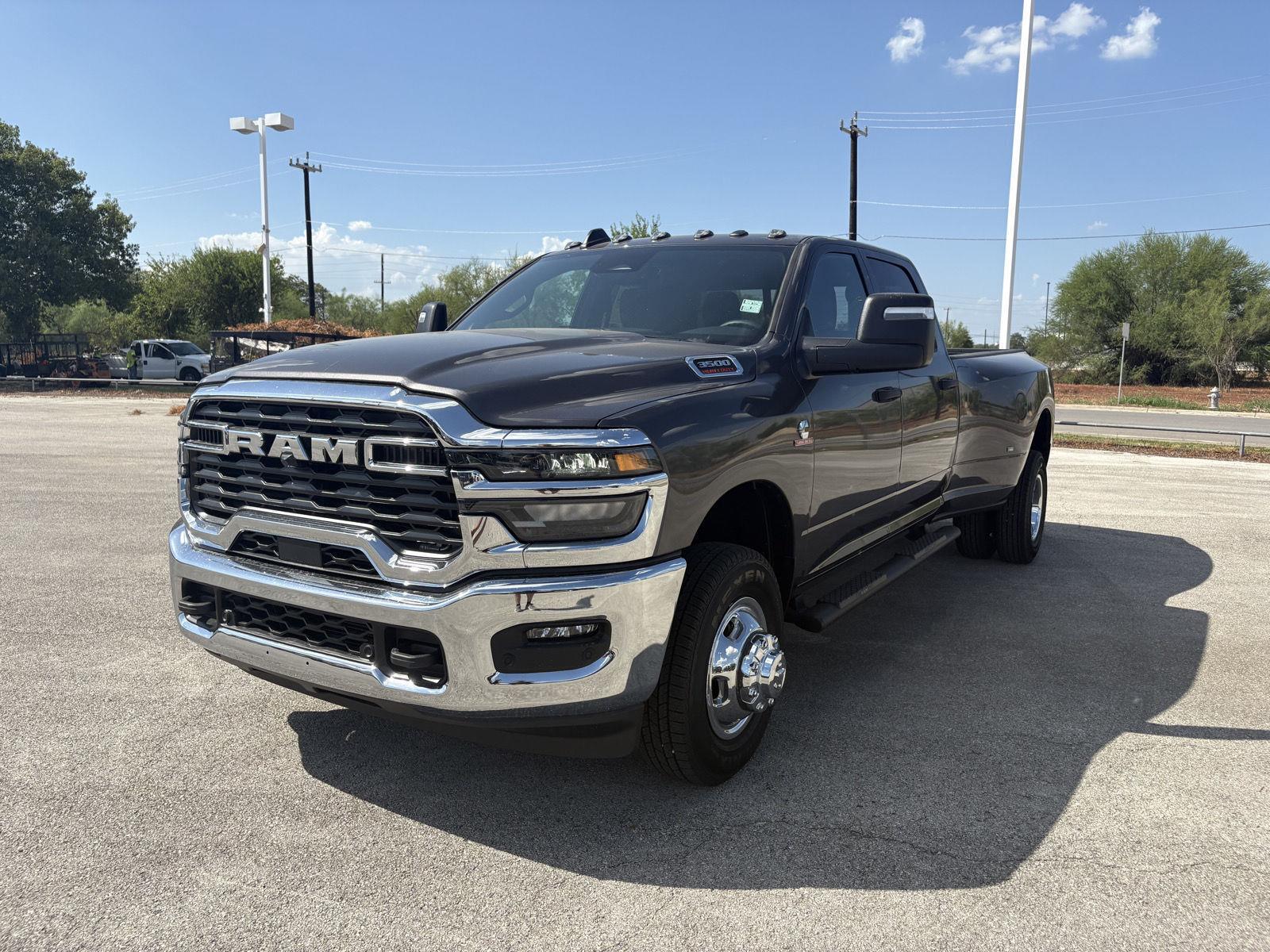 New 2026 Ram 3500 TRADESMAN CREW CAB 4X4 8' BOX