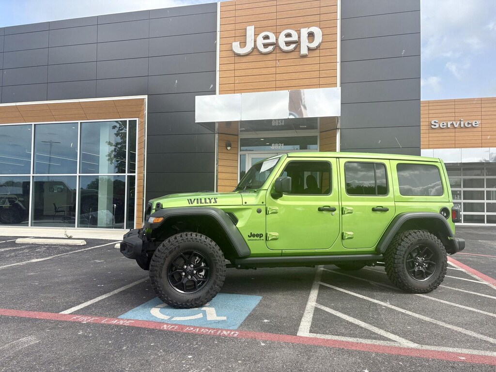 New 2025 Jeep Wrangler 4-DOOR WILLYS Sport Utility