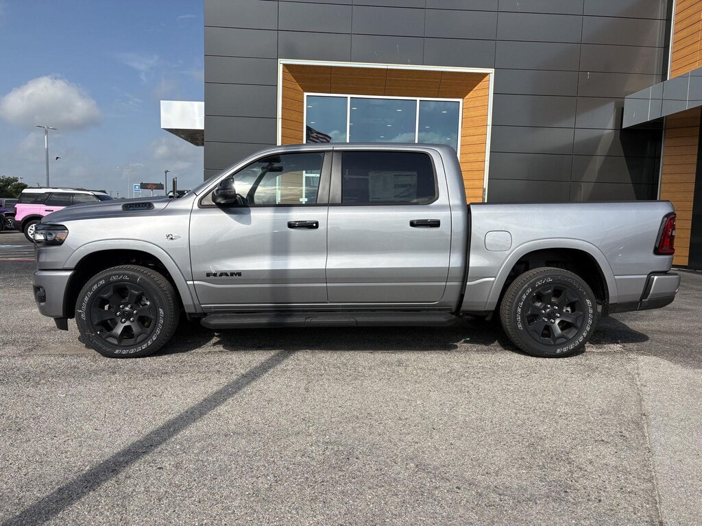 New 2026 Ram 1500 LONE STAR CREW CAB 4X4 5'7 BOX Pickup