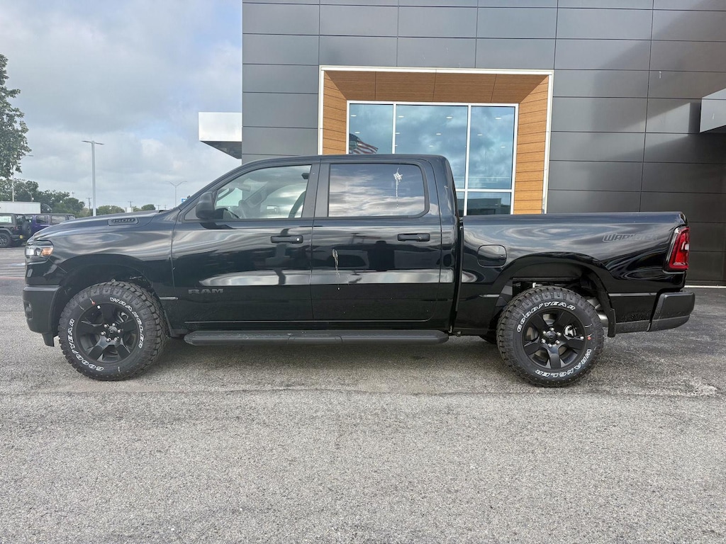 New 2026 Ram 1500 WARLOCK CREW CAB 4X4 5'7 BOX Pickup