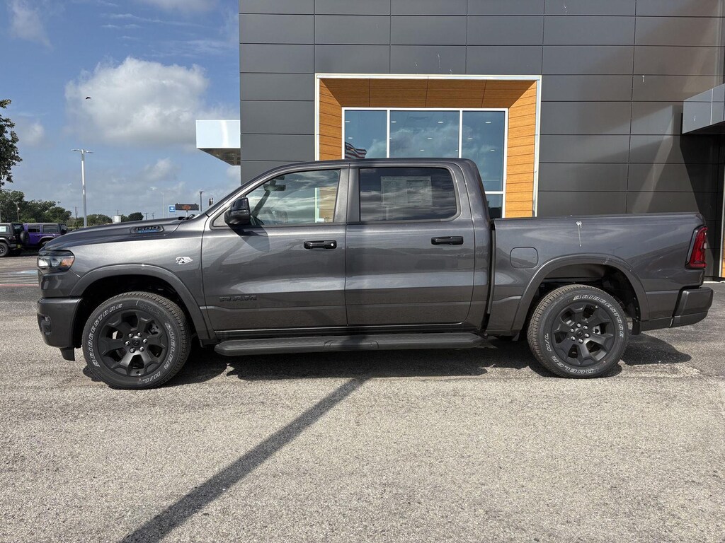 New 2026 Ram 1500 LONE STAR CREW CAB 4X4 5'7 BOX Pickup