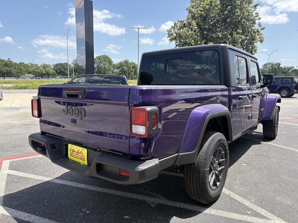 New 2026 Jeep Gladiator SPORT S 4X4 Pickup