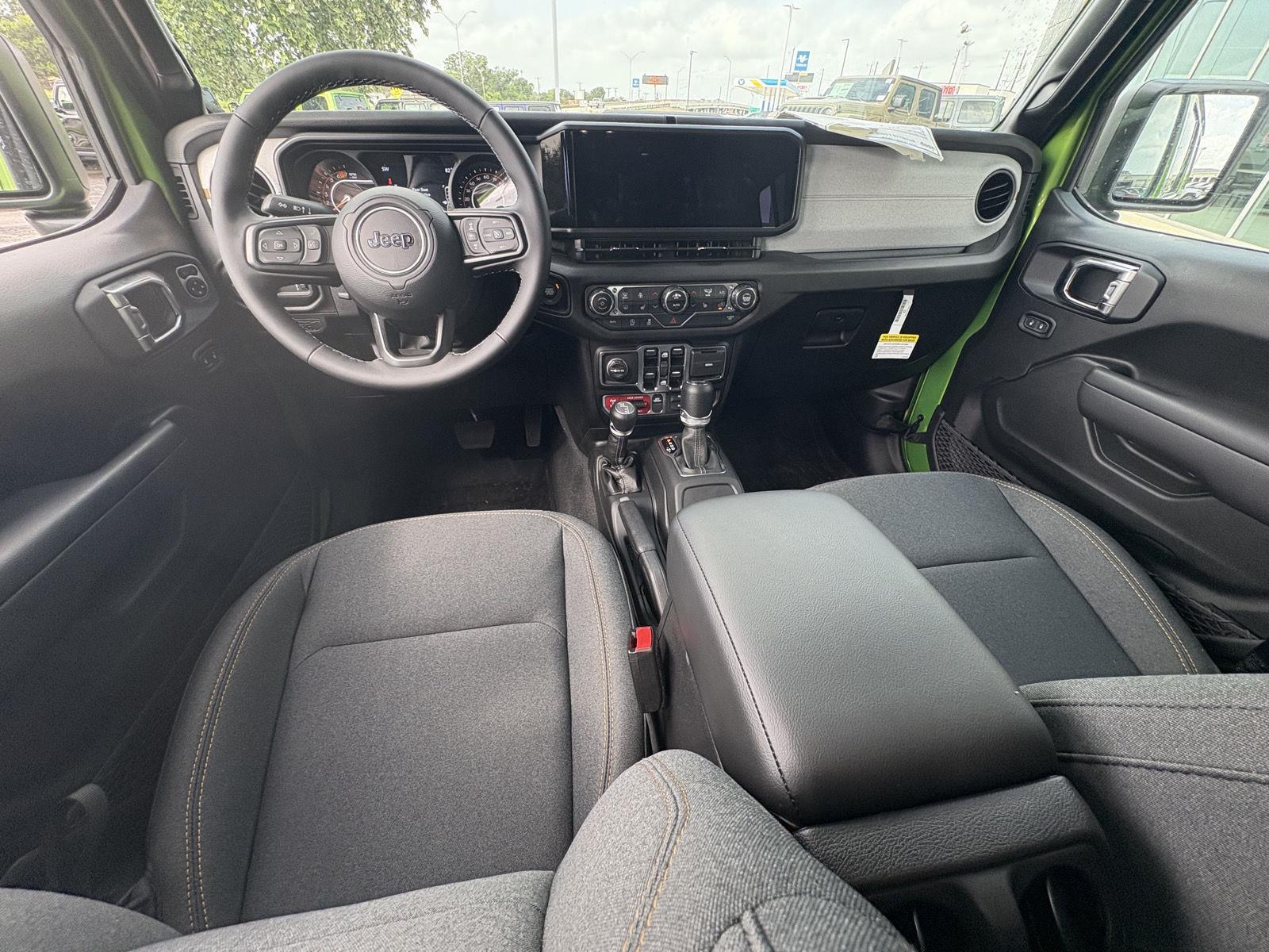 2025 Jeep Wrangler 4-Door Willys - Photo 11