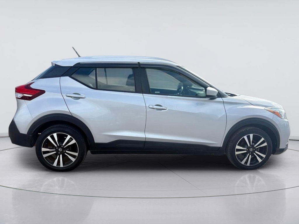 Used 2018 Nissan Kicks SV SUV