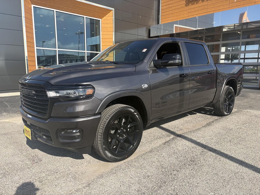 New 2026 Ram 1500 LARAMIE CREW CAB 4X4 5'7 BOX Pickup
