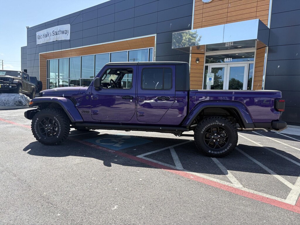 New 2026 Jeep Gladiator WILLYS 4X4 Pickup