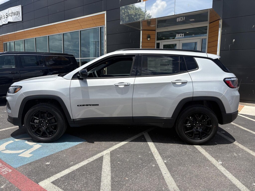 New 2026 Jeep Compass LATITUDE ALTITUDE 4X4 Sport Utility