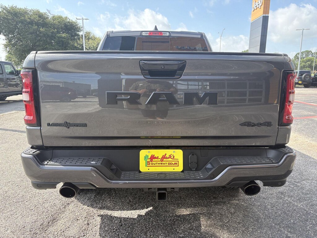 New 2026 Ram 1500 LONE STAR CREW CAB 4X4 5'7 BOX Pickup