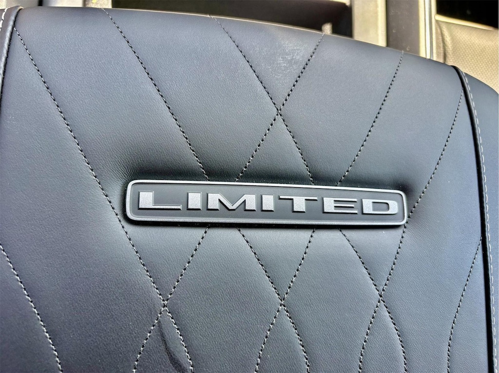 New 2026 Ram 1500 LIMITED CREW CAB 4X4 5'7 BOX Pickup
