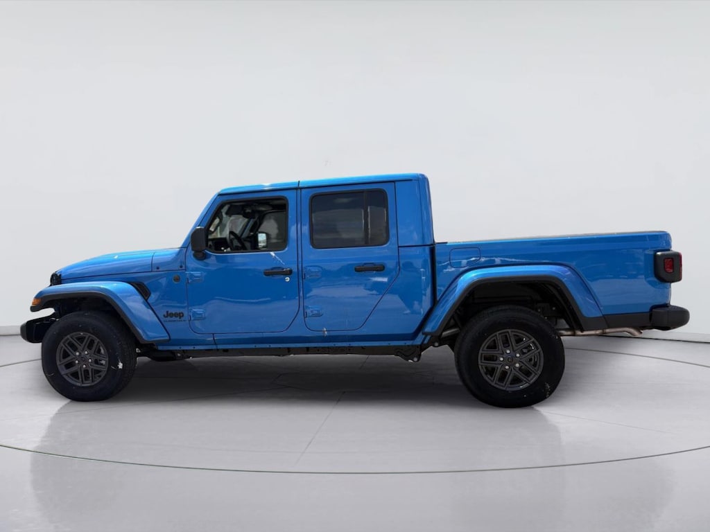 New 2025 Jeep Gladiator SPORT S 4X4 Pickup