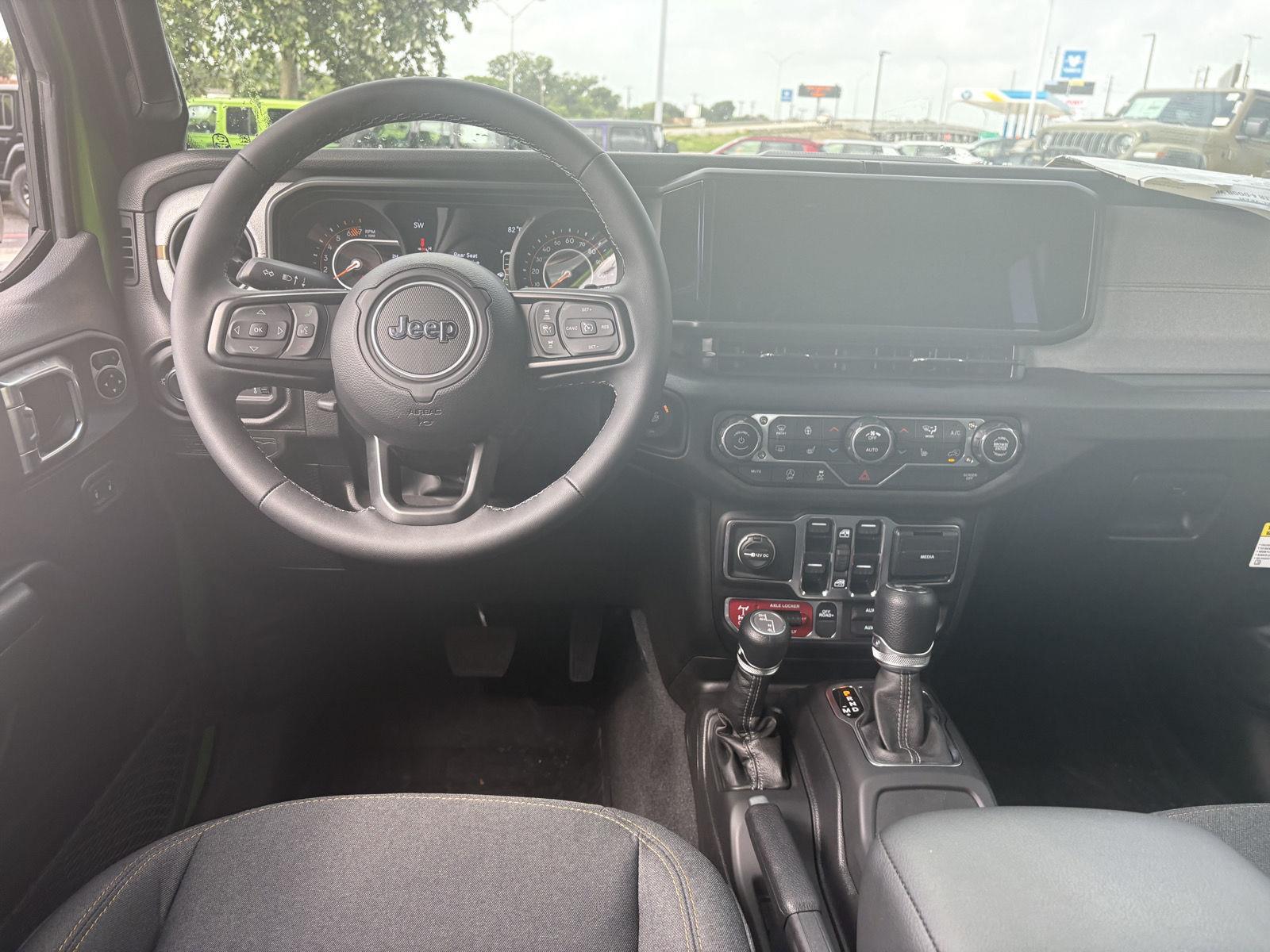 2025 Jeep Wrangler 4-Door Willys - Photo 10