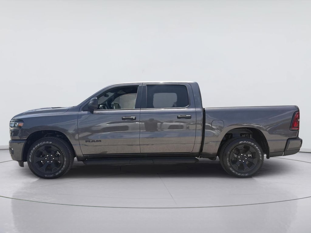 New 2026 Ram 1500 EXPRESS CREW CAB 4X4 5'7 BOX Pickup