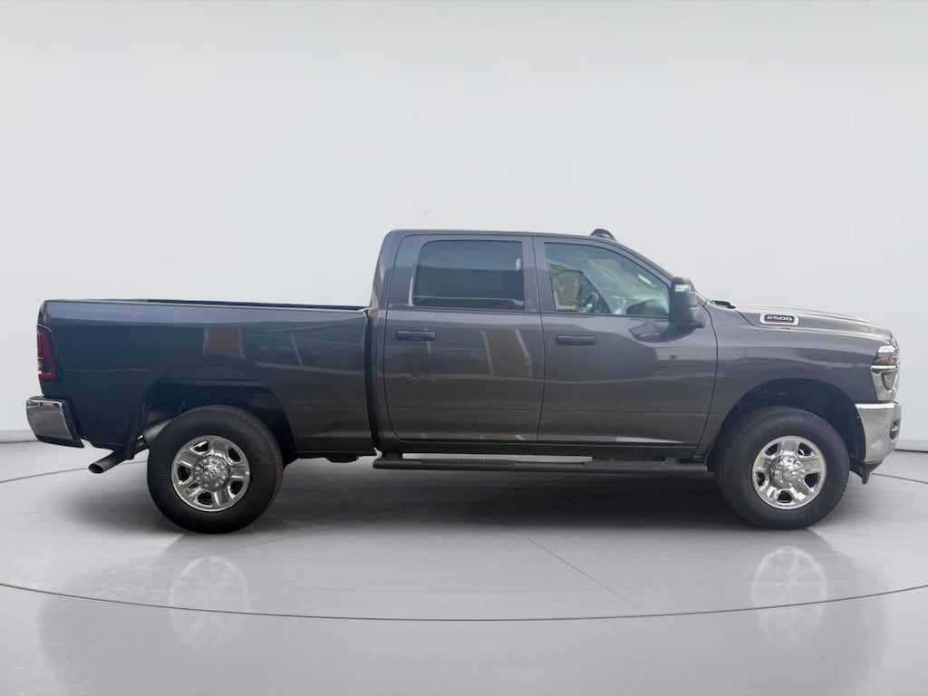 New 2026 Ram 2500 TRADESMAN CREW CAB 4X4 6'4 BOX Pickup