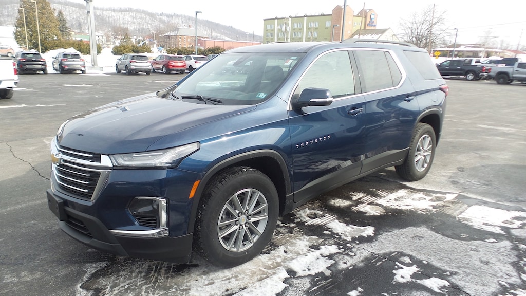 Used 2023 Chevrolet Traverse LT Leather SUV