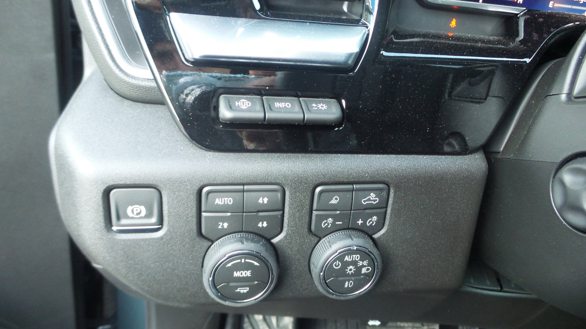 2026 Chevrolet Silverado 1500 High Country - Photo 11