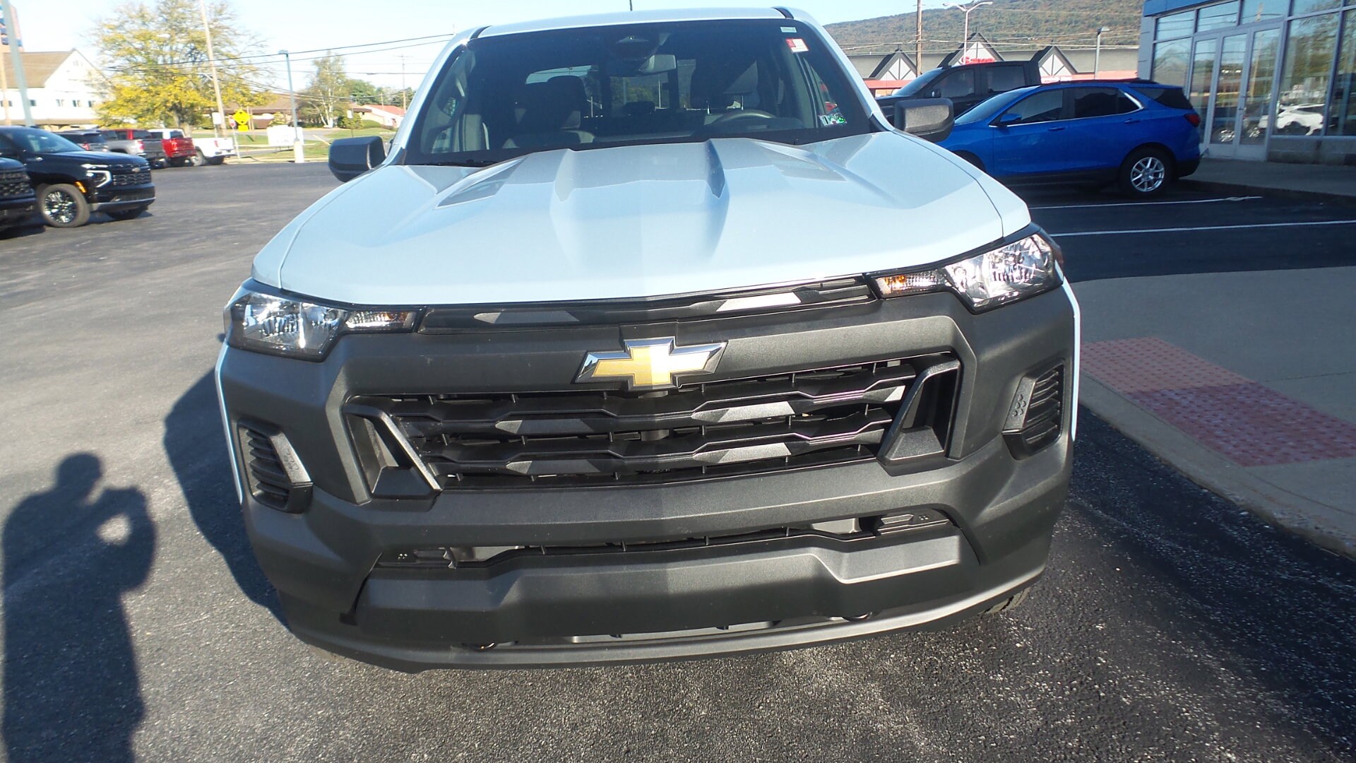 2025 Chevrolet Colorado Work Truck photo 3