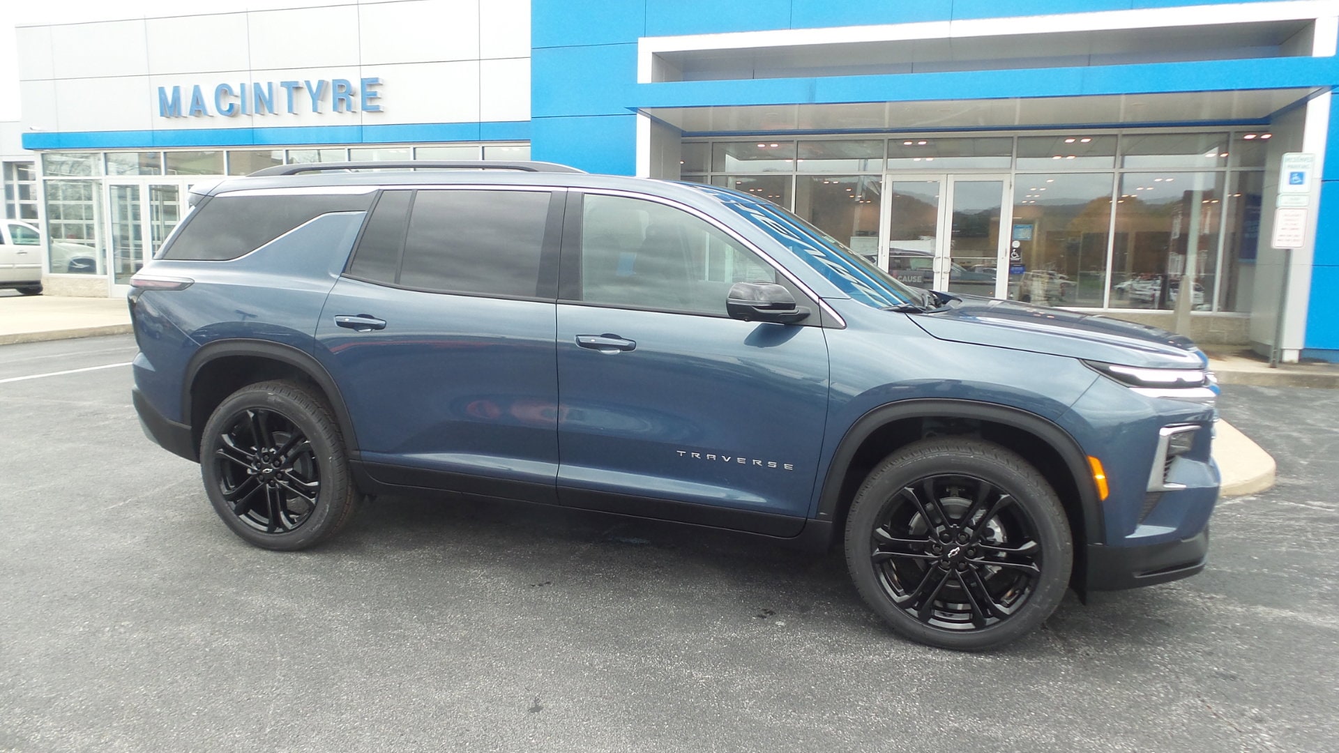 2026 Chevrolet Traverse LT's photo