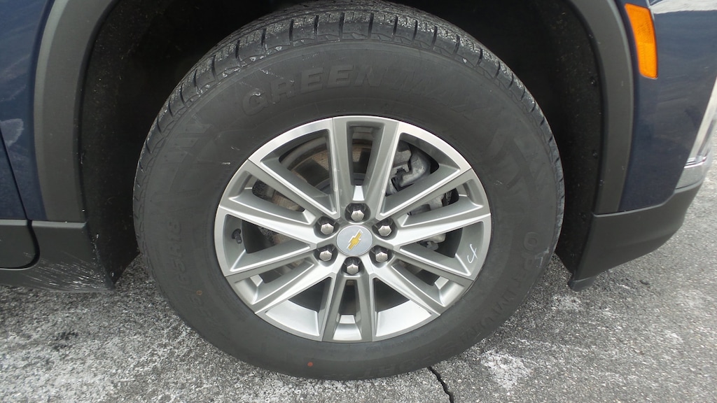 Used 2023 Chevrolet Traverse LT Leather SUV