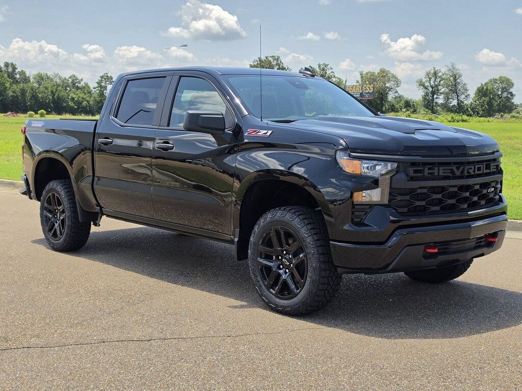 New 2026 Chevrolet Silverado 1500 Custom Trail Boss Crew Cab