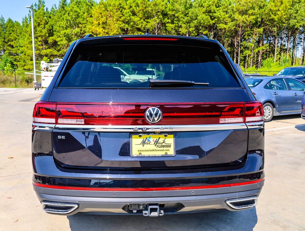 Used 2025 Volkswagen Atlas 2.0T SE w/Technology Sport Utility