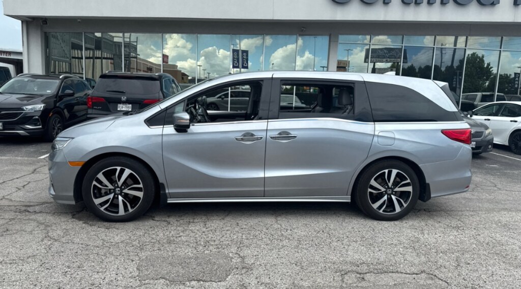 Used 2019 Honda Odyssey Elite Passenger Van