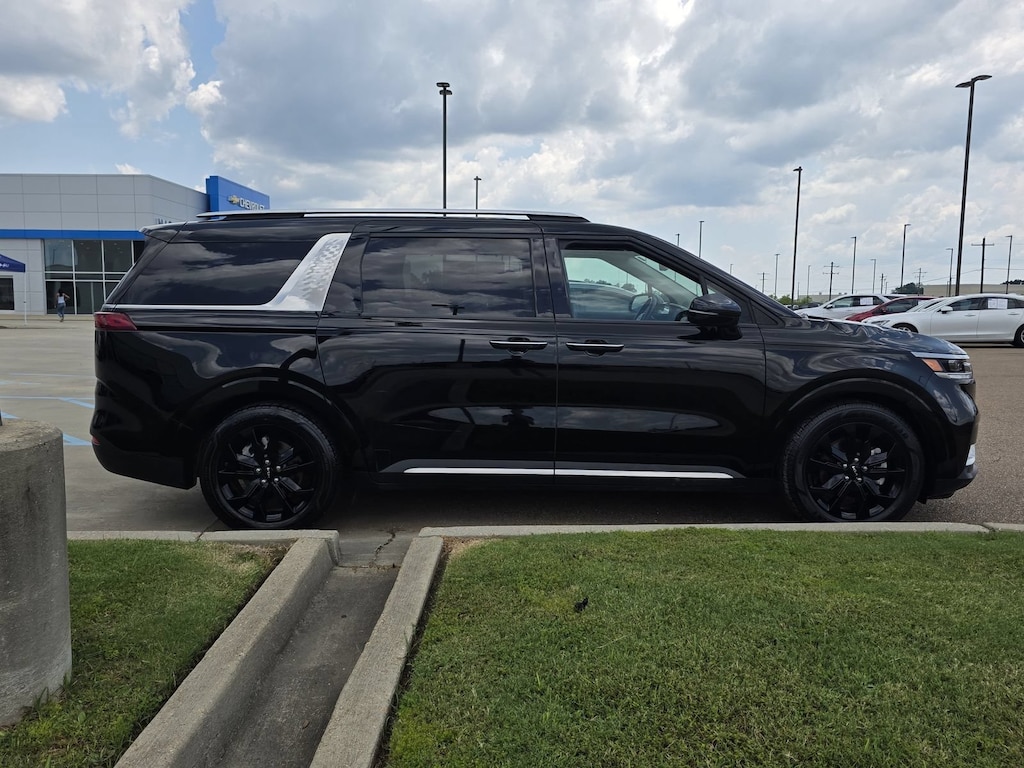 Used 2024 Kia Carnival MPV SX Prestige Passenger Van