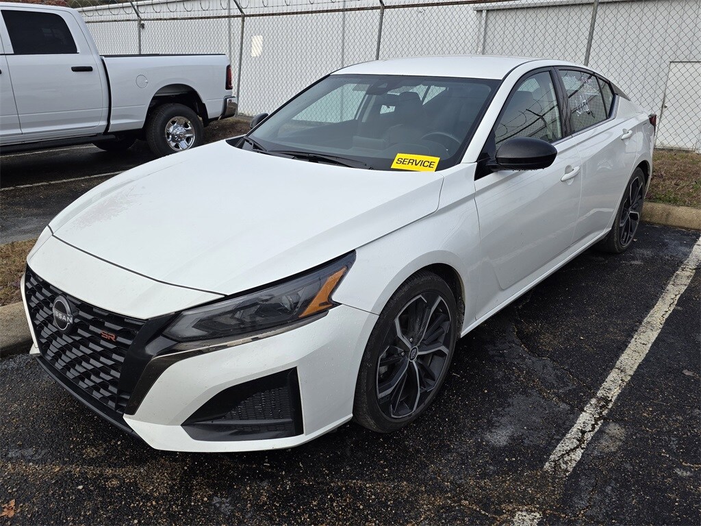 Used 2024 Nissan Altima 2.5 SR Sedan