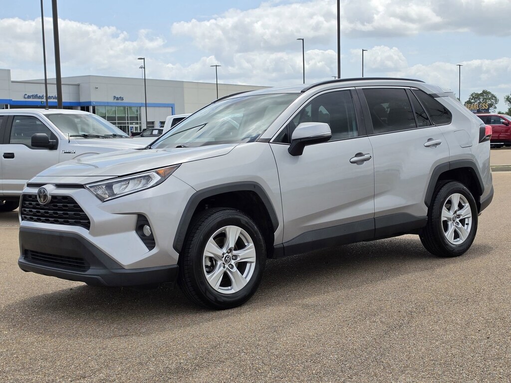 Used 2020 Toyota RAV4 XLE Sport Utility