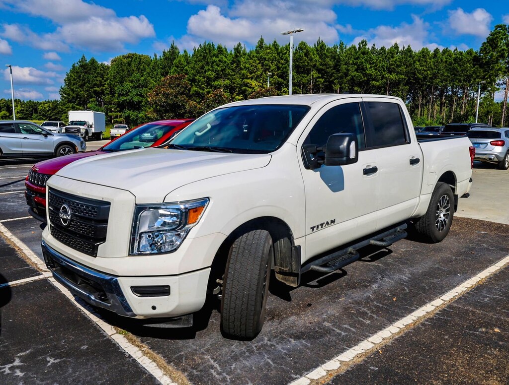 Used 2024 Nissan Titan SV Crew Cab