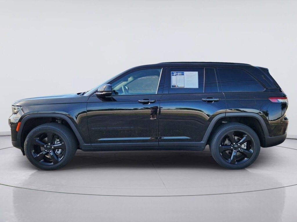 Used 2023 Jeep Grand Cherokee Altitude X Sport Utility