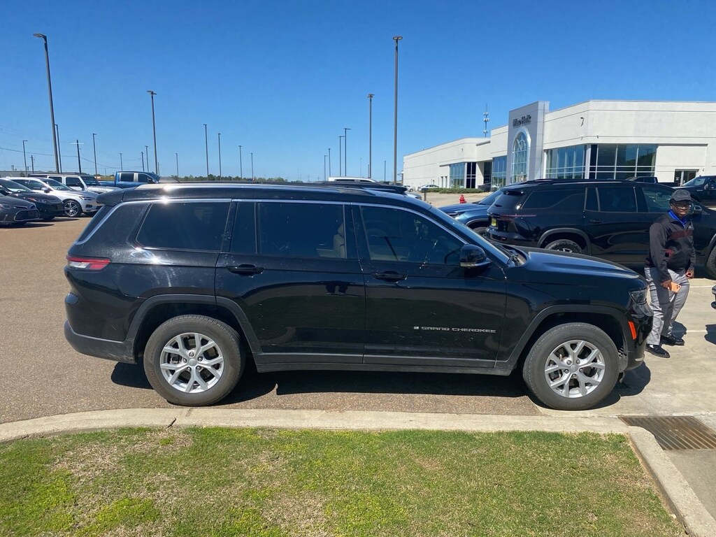Used 2023 Jeep Grand Cherokee L Limited 4x4 Sport Utility