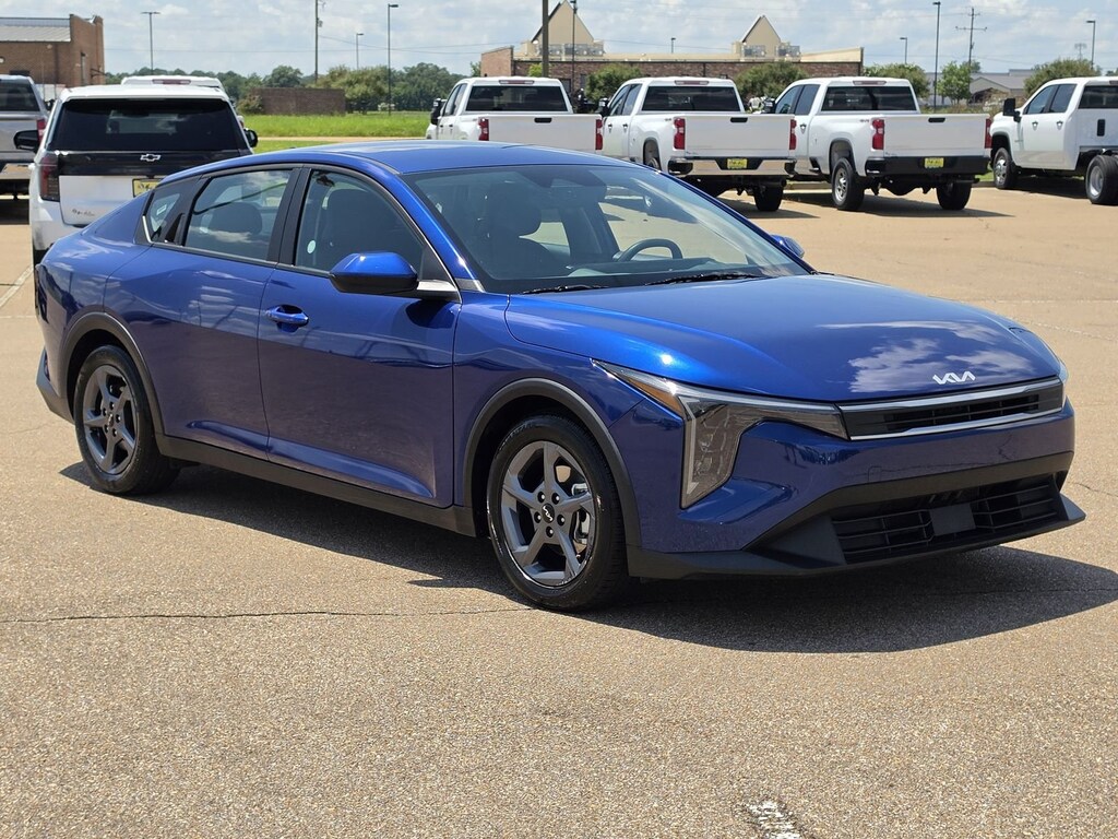 Used 2025 Kia K4 LXS Sedan .