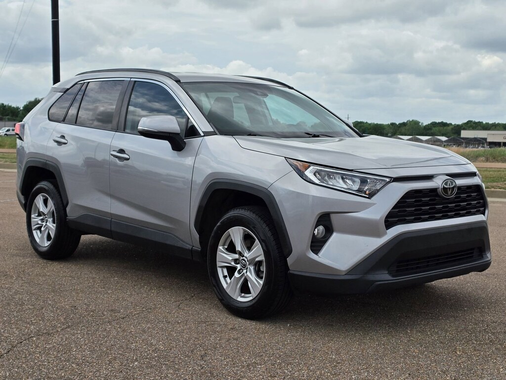 Used 2020 Toyota RAV4 XLE Sport Utility