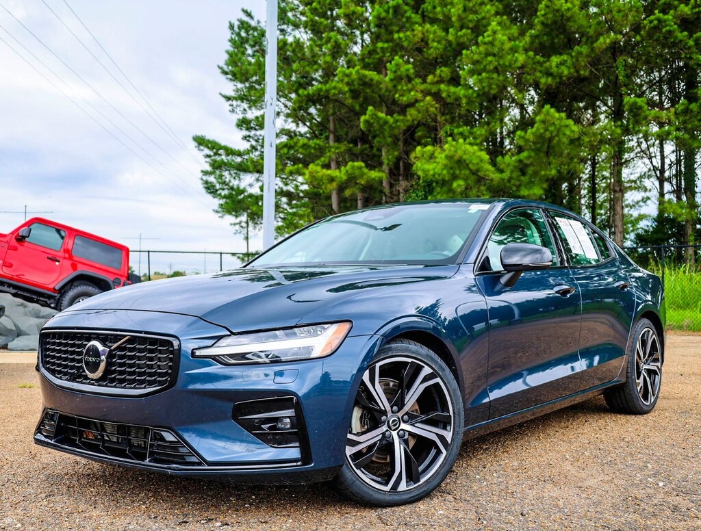 Used 2024 Volvo S60 B5 Core Dark Theme Sedan