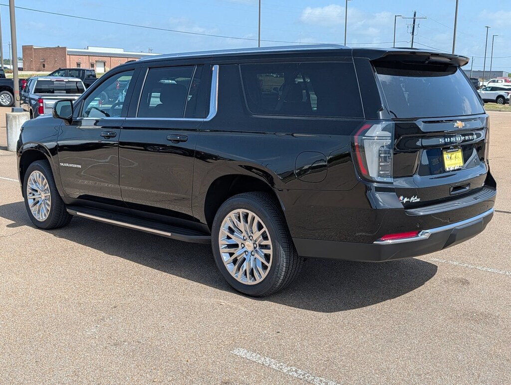 New 2026 Chevrolet Suburban LT SUV