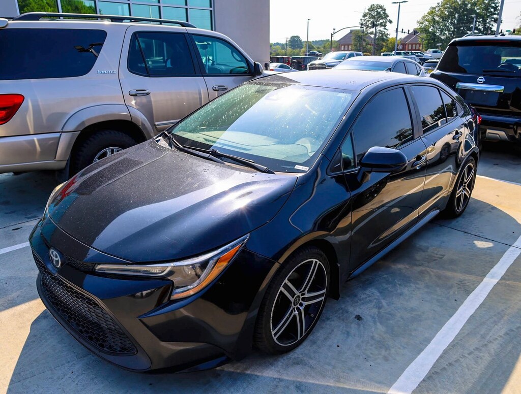 Used 2021 Toyota Corolla LE Sedan