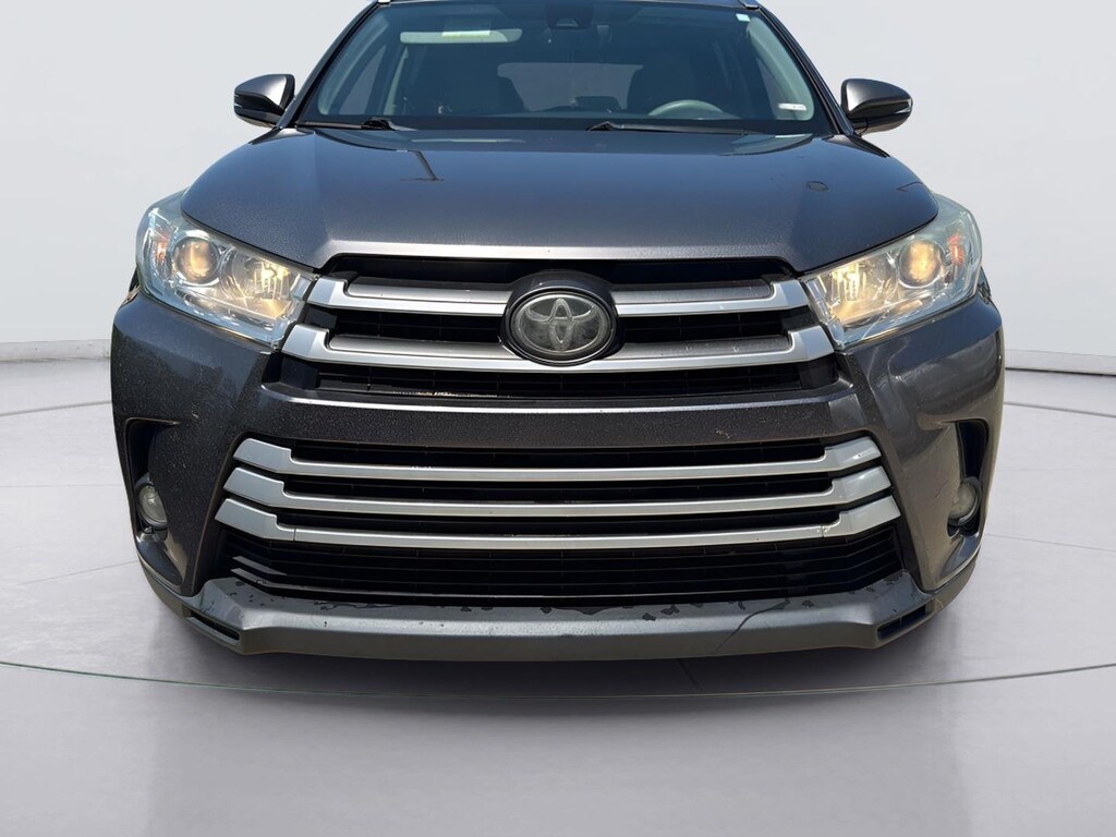 Used 2017 Toyota Highlander XLE Sport Utility