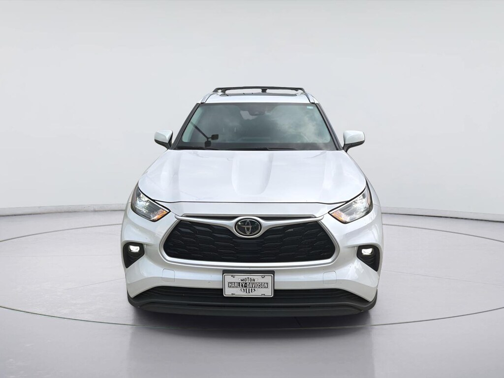 Used 2023 Toyota Highlander XLE Sport Utility