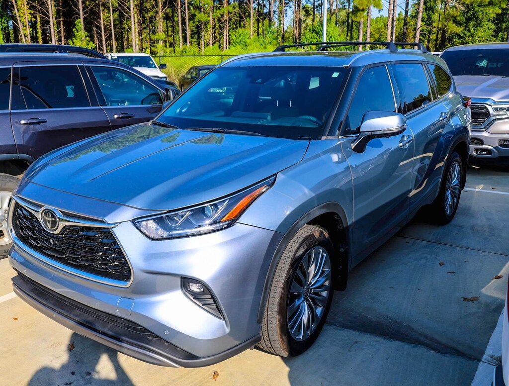 Used 2023 Toyota Highlander Platinum Sport Utility
