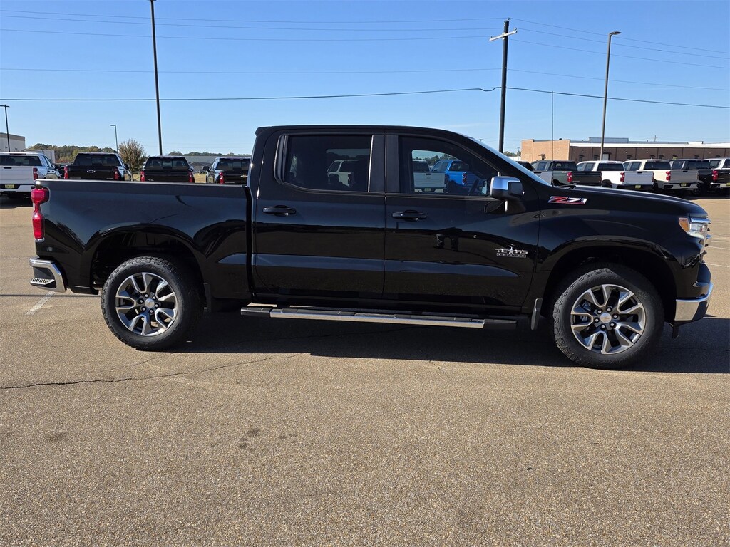 New 2026 Chevrolet Silverado 1500 LT Crew Cab