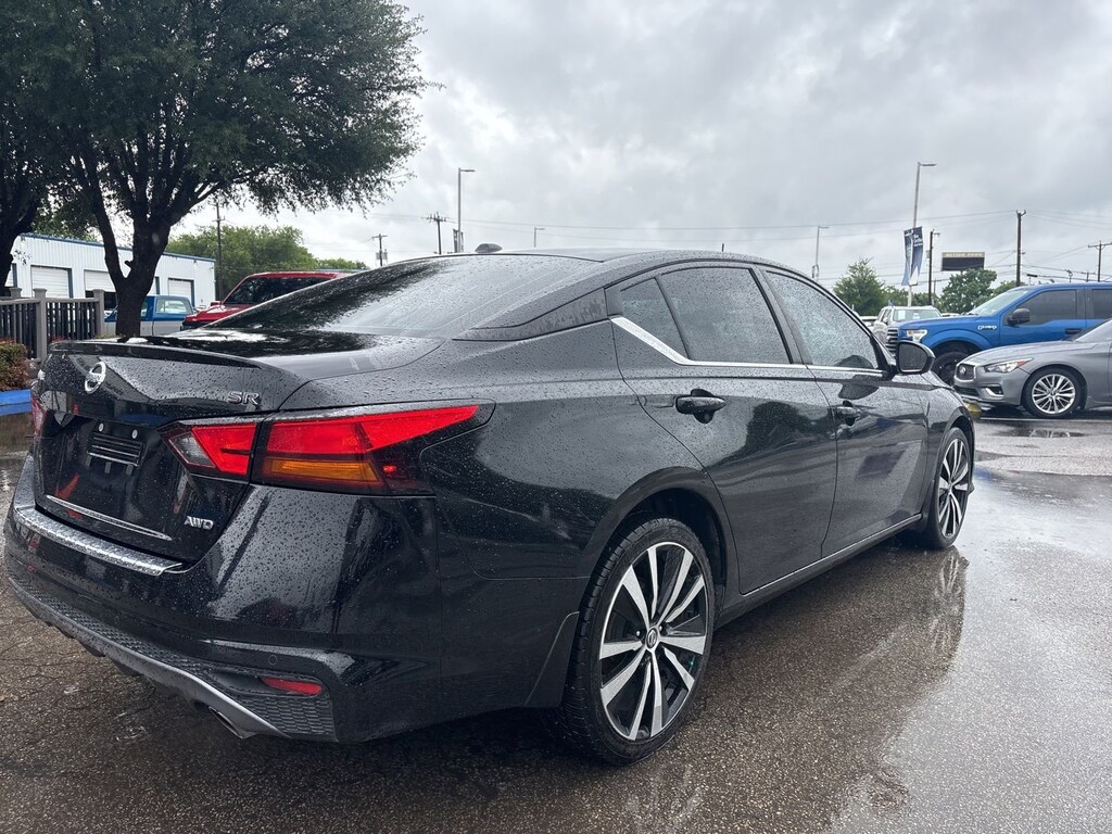 Used 2022 Nissan Altima 2.5 SR Sedan