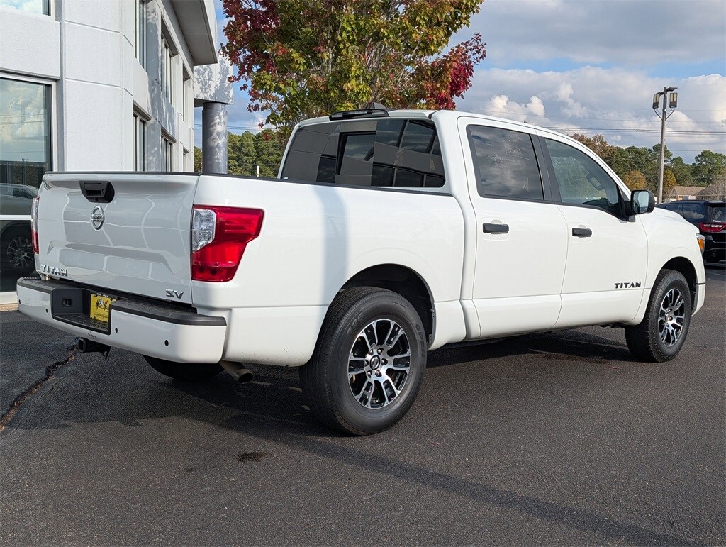 Used 2022 Nissan Titan SV Crew Cab