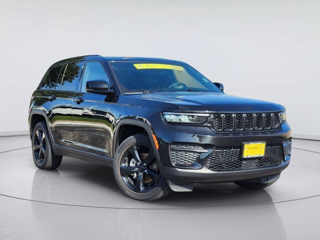 Used 2023 Jeep Grand Cherokee Altitude X Sport Utility
